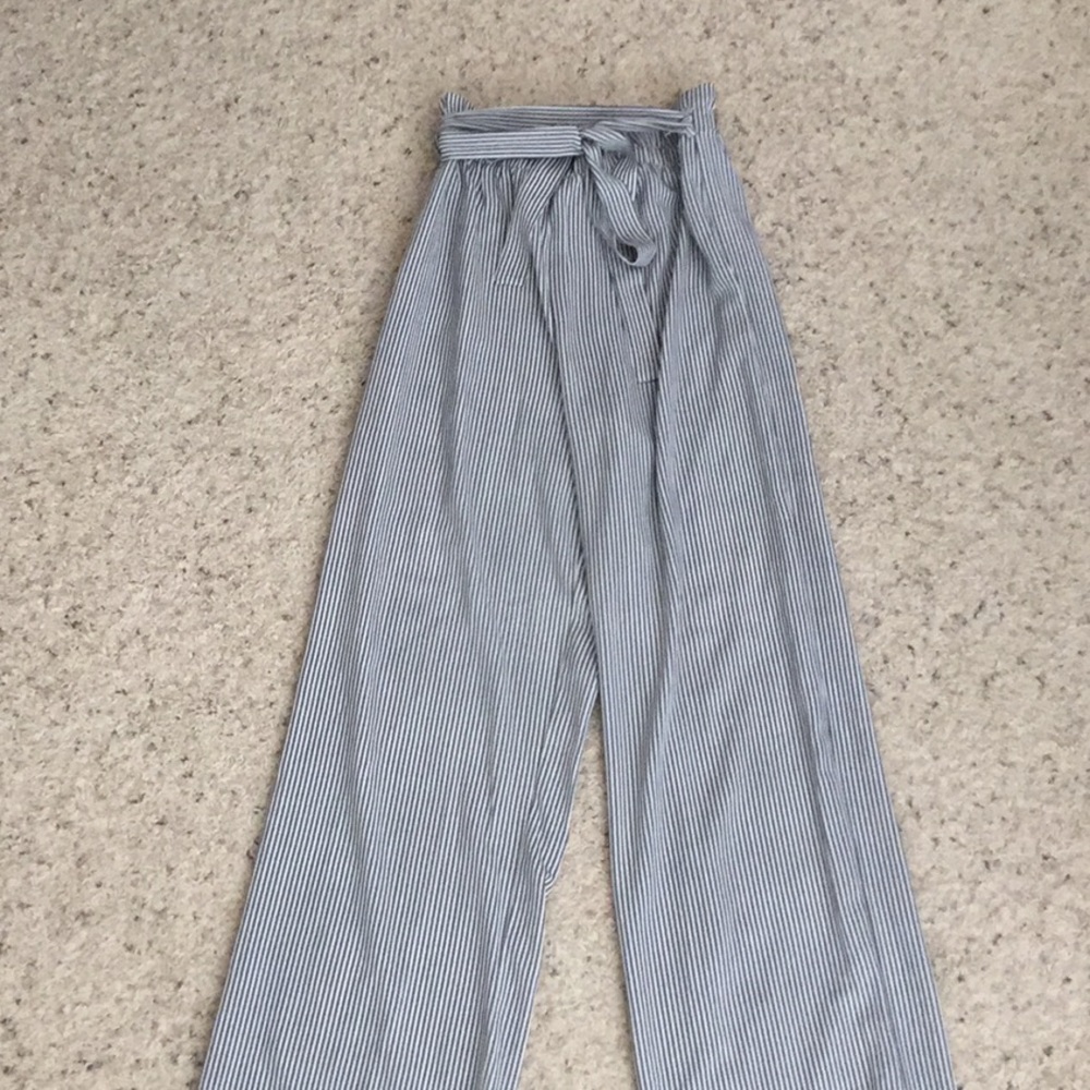 Gray and white striped flowy pants with belt tie